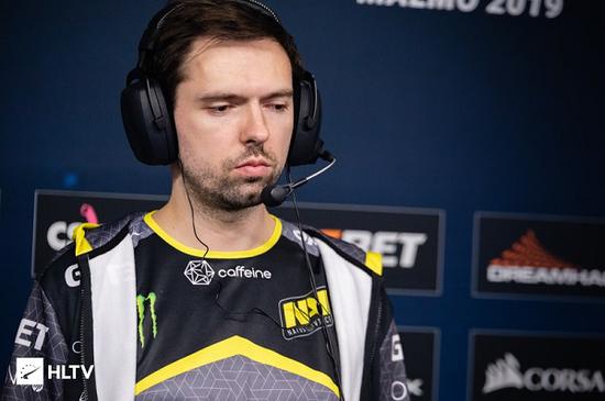 电竞比赛票价1688元引发观众热潮